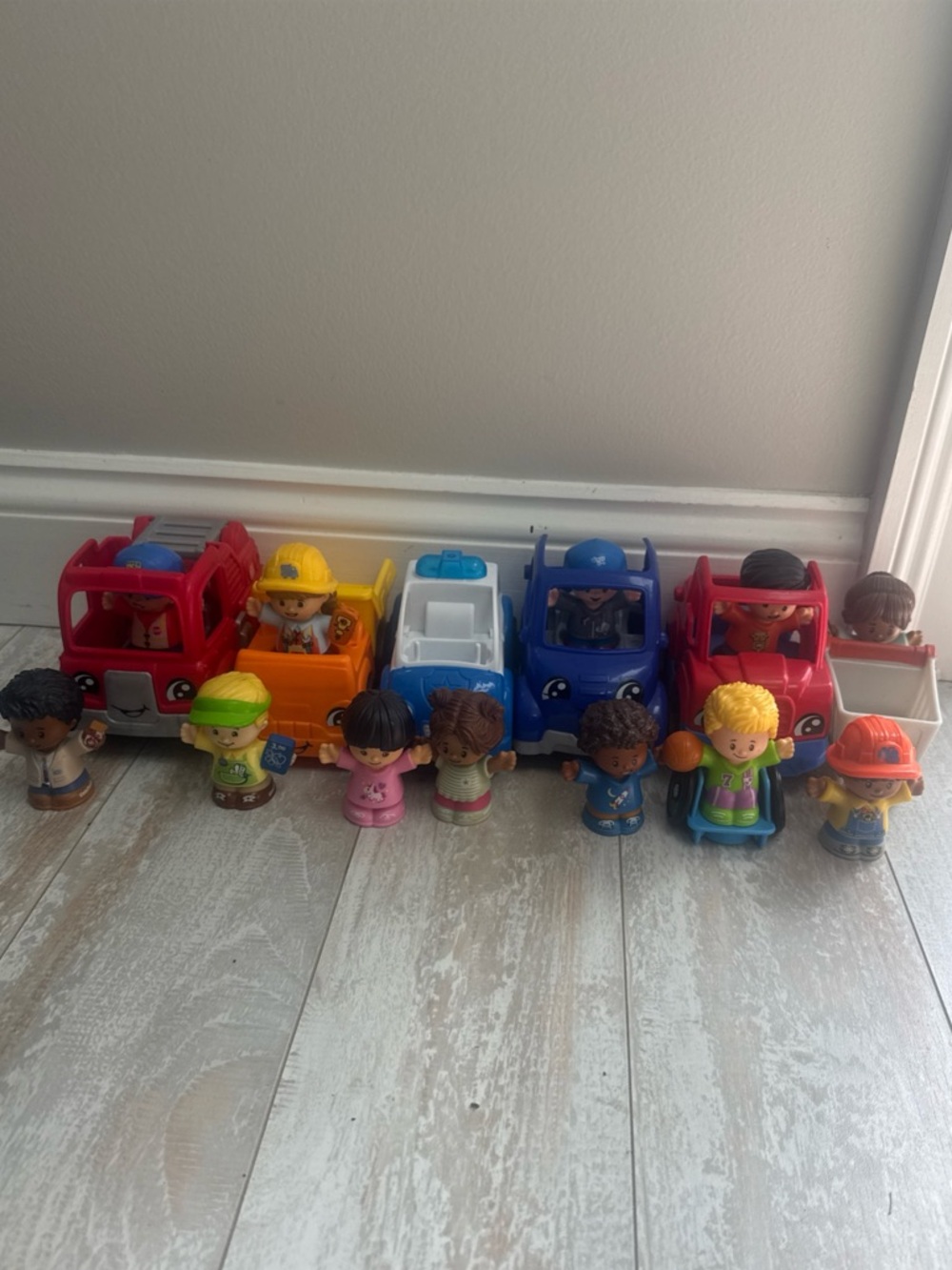 Fisher-Price Little People Lot Bundle Figurines And Cars